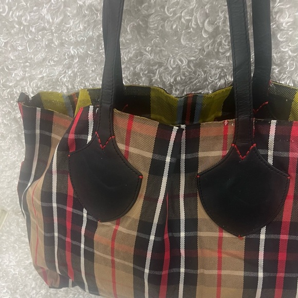 BURBERRY Reversible Tote Bag - Picture 7 of 15
